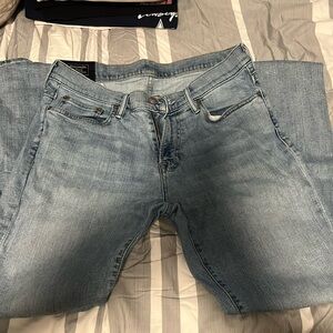 Men’s athletic skinny jeans